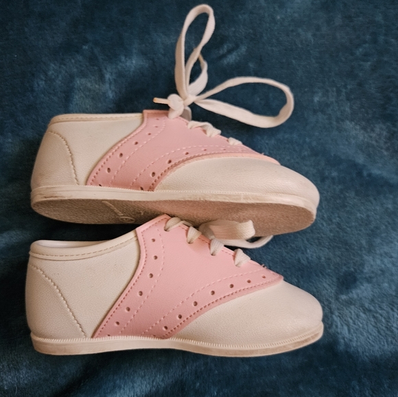 Buster browns saddleback shoes - Picture 7 of 8